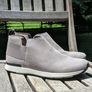 vionic women's cosmic cece casual sneaker bootie